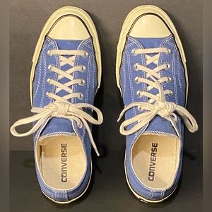 Converse Chuck 70s low top oxfords - first edition. M 8 / W 10. Very clean.